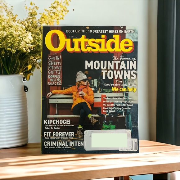 OUTSIDE Magazine March April 2023 Future Of Mountain Towns 10 Greatest Hikes Fit - Picture 2 of 5